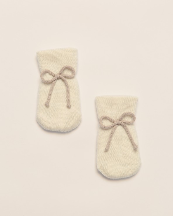 Villased beebi kindad-sokid