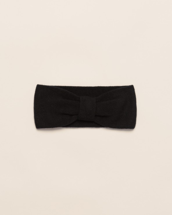 Kašmiirvillane peapael lipsuga