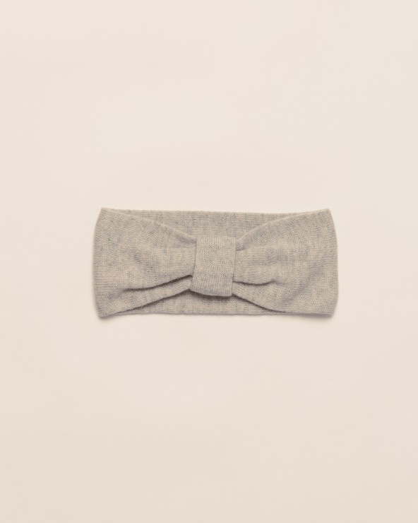 Kašmiirvillane peapael lipsuga