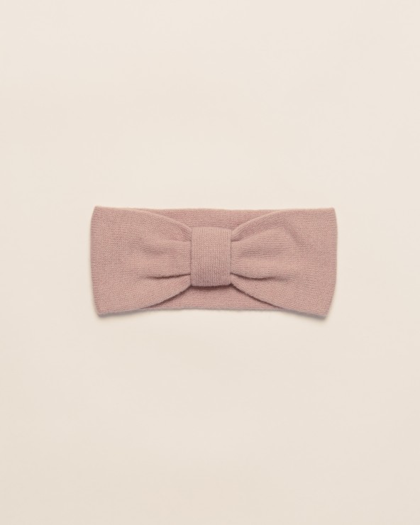 Kašmiirvillane peapael lipsuga