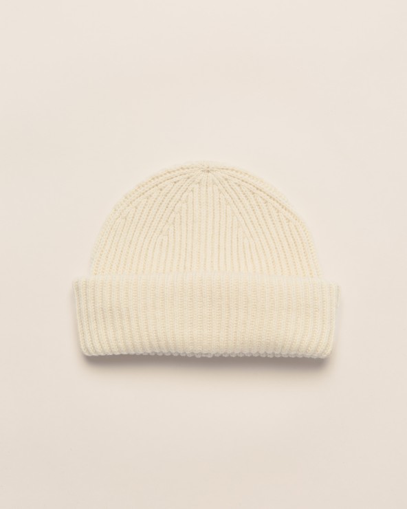 Meriinovillast müts