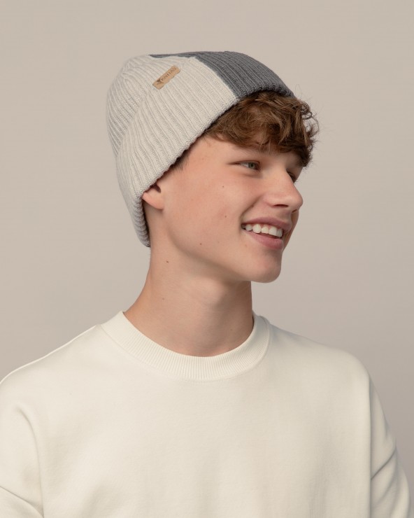 Meriinovillast müts