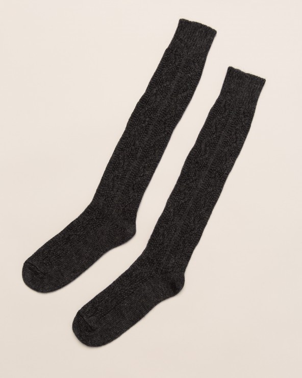 Villased pikad mustrilised sokid