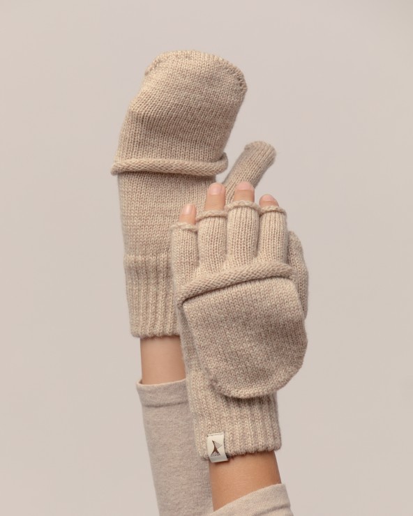 Laste villased kindad avatud sõrmeotstega ja mustriga