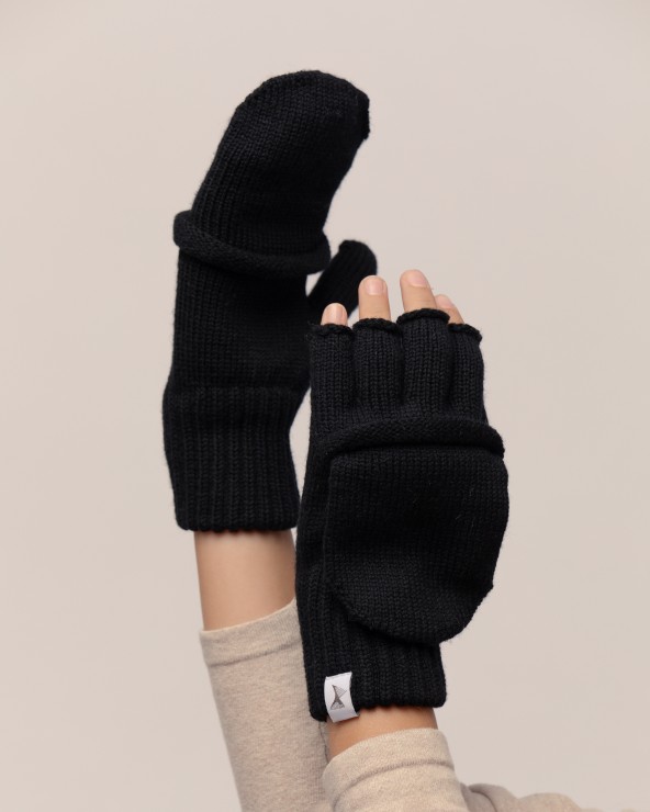 Laste villased kindad avatud sõrmeotstega ja mustriga