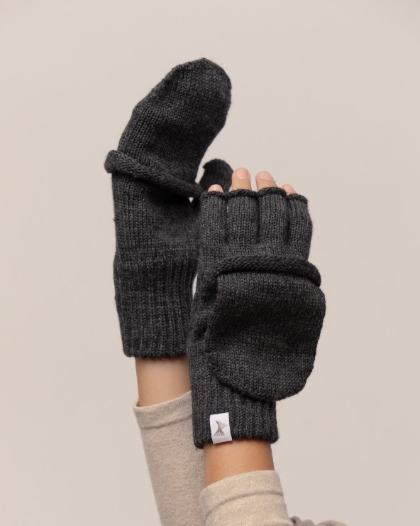 Laste villased kindad avatud sõrmeotstega ja mustriga