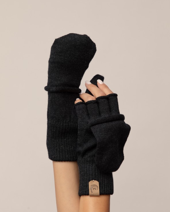 100% meriinovillast kindad kinnitusega