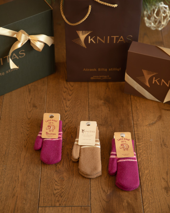 Kahekihiliste villaste kinnaste komplekt